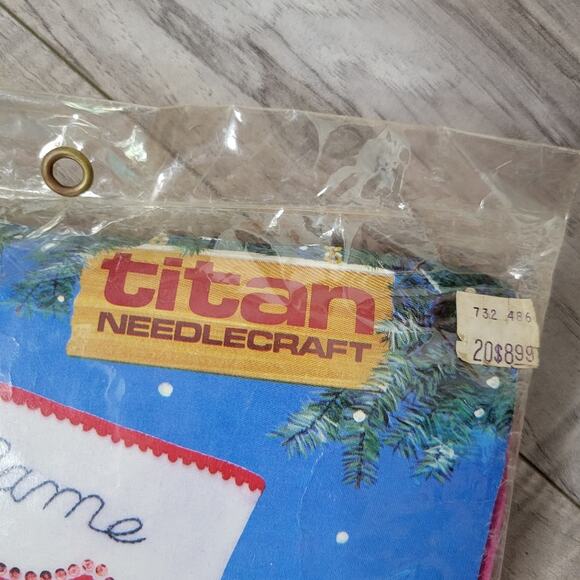 1987 Vintage Christmas Felt Stocking Kit by Titan Needlecraft - Picture 5 of 7